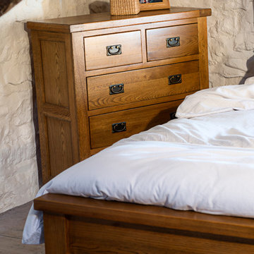 Close Up: Natural Rustic Oak bed & chest of drawers
