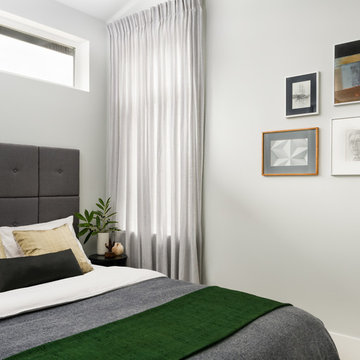 Compact guest bedroom design