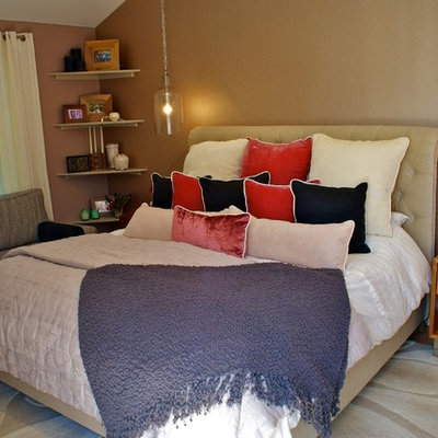 Bedroom - contemporary bedroom idea in Los Angeles with beige walls