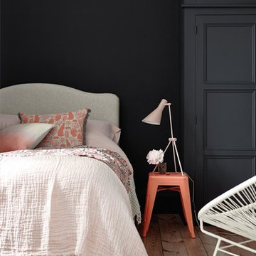Contemporary Style Bedroom in Dark Blues and Pink Tones