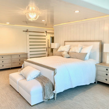 Contemporary Waterfront Master Bedroom — Lake Arrowhead, California