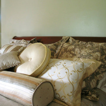 Cotswold Cottage - Bespoke Bedding, Seattle, WA