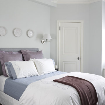 Cozy guest room