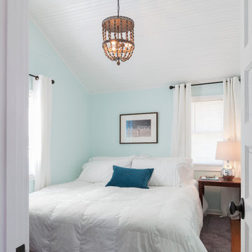 Cozy Lakefront Property
