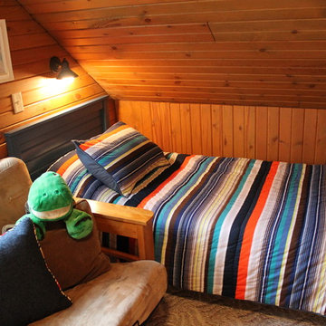 Cozy Lakeside Cabin