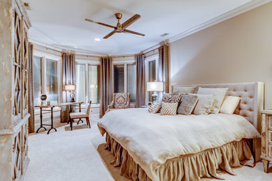 Bedroom - traditional bedroom idea in Nashville