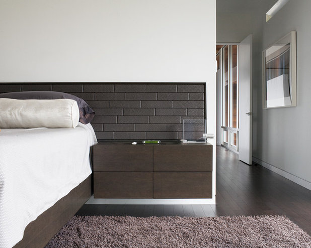 Contemporary Bedroom by Hufft