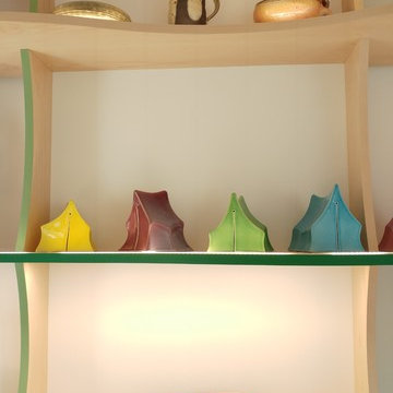 Curvy Maple waveform display shelves