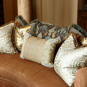 Custom Pillows & Bedding
