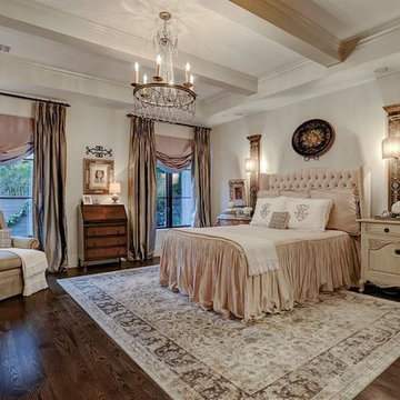 Custom Traditional Home in Bellaire, Texas