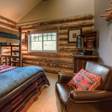 Cute Ski Cabin Bunk Room