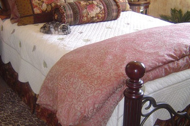 サクラメントにあるトラディショナルスタイルのおしゃれな寝室