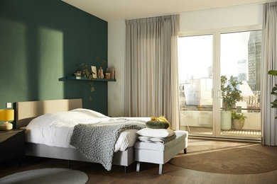 ロサンゼルスにあるモダンスタイルのおしゃれな寝室 (緑の壁) のレイアウト