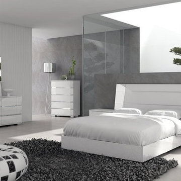 Dream Modern Bedroom Set in Walnut - $2535.90