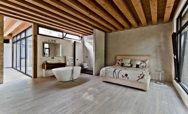 Rustic Bedroom by Alexandre Parent