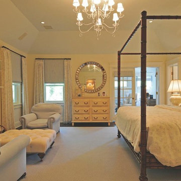 Elegant Traditional Bedroom