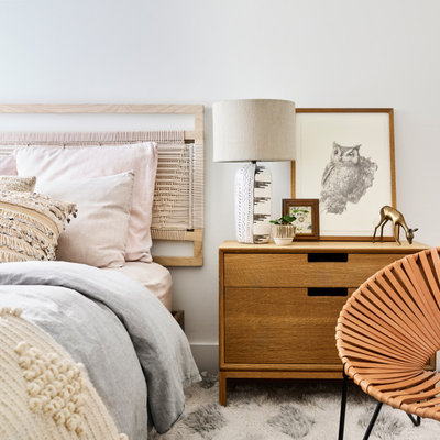 Bedroom - mid-sized scandinavian master bedroom idea in San Francisco with white walls