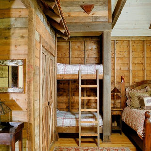 rustic built in bunk beds