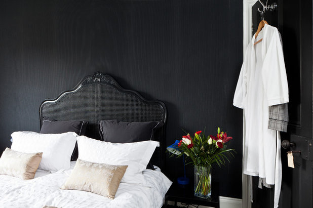 Modern Bedroom by Boutique Homes