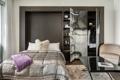 Photo of a modern bedroom in Miami.