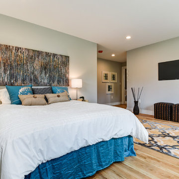 Front unit master suite