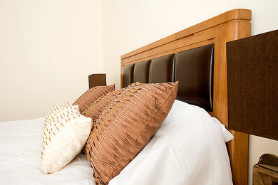 アリカンテにあるコンテンポラリースタイルのおしゃれな寝室のインテリア