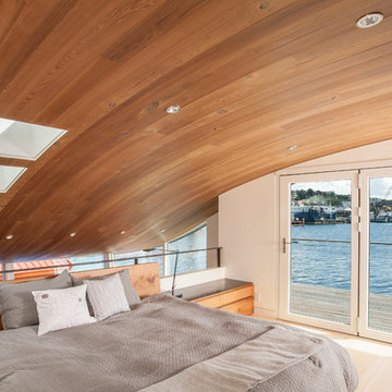 G Little Construction Floating Home