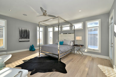 Inspiration for a contemporary bedroom remodel in Toronto