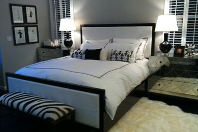 Example of a minimalist master dark wood floor bedroom design in San Francisco with gray walls