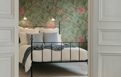 Decorating: 12 Contemporary Style Tips to Take from Victorian Wallpaper