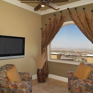 Foto de habitación de invitados mediterránea, extra grande, con paredes beige, suelo de ladrillo y suelo beige