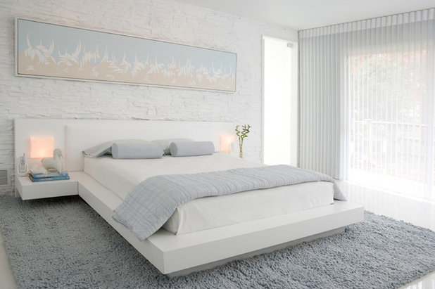 コンテンポラリー 寝室 by Habachy Designs