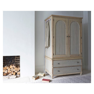 Haybarn wardrobe Country Bedroom London by Loaf Houzz UK