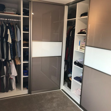 High gloss corner sliding door wardrobe