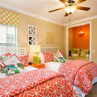 Bedroom - traditional guest carpeted bedroom idea in Orlando with beige walls and no fireplace