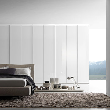 Hinged door built in wardrobes