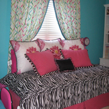 Holly Springs Teenaged Girl's Bedroom