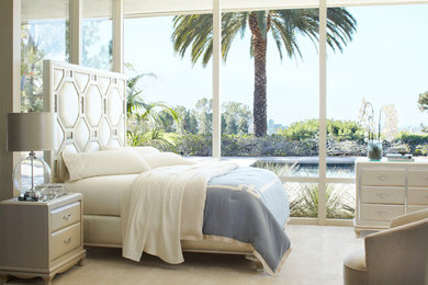 ロサンゼルスにある広いトランジショナルスタイルのおしゃれな主寝室 (ベージュの壁、カーペット敷き) のインテリア