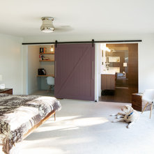 Midcentury Bedroom by Design Platform