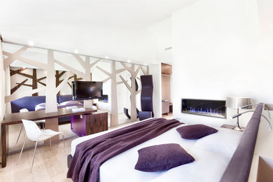 ヴェネツィアにあるコンテンポラリースタイルのおしゃれな寝室