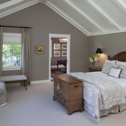 https://www.houzz.com/photos/house-in-sonoma-traditional-bedroom-san-francisco-phvw-vp~714322