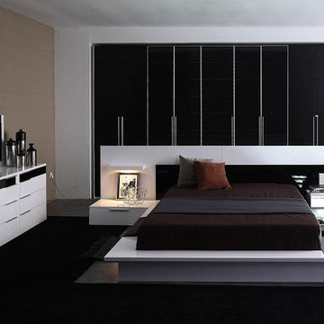 Impera - Contemporary Lacquer Platform Bed