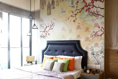 ムンバイにあるエクレクティックスタイルのおしゃれな客用寝室 (ベージュの壁、カーペット敷き、ベージュの床) のインテリア