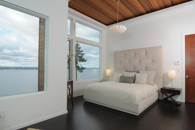 Bedroom - contemporary bedroom idea in Seattle