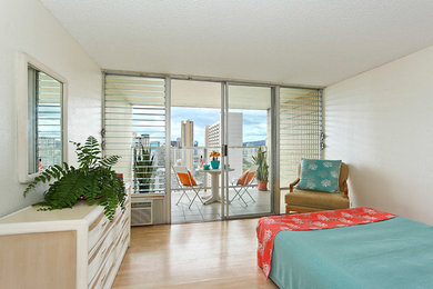 シアトルにある中くらいなトロピカルスタイルのおしゃれな寝室のインテリア