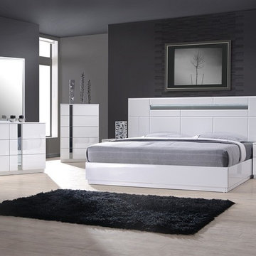 J&M Furniture Palermo Bedroom Set in White Lacquer and Chrome