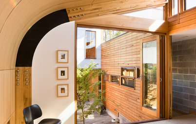 Houzz Tour: A Sun-Soaked Solution for a Narrow Site