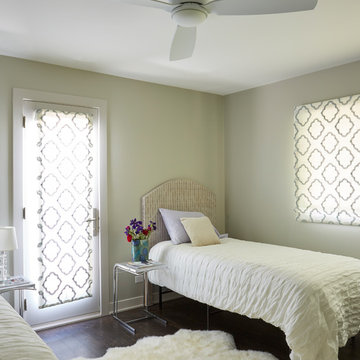 Light and Airy Bedroom with Twin Beds