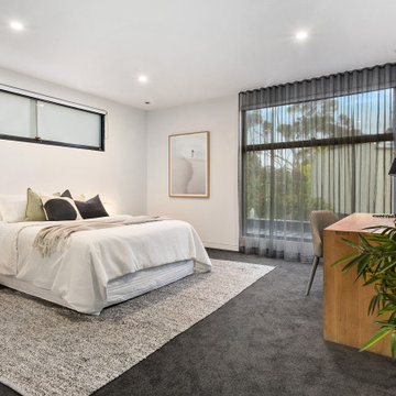 Light and Bright Home in Brighton East