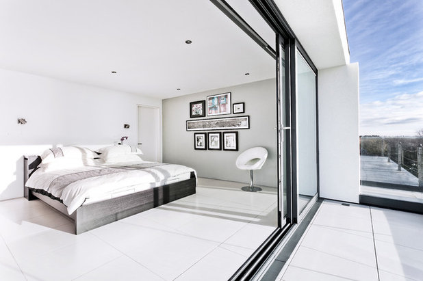 Contemporary Bedroom by AR Design Studio Ltd